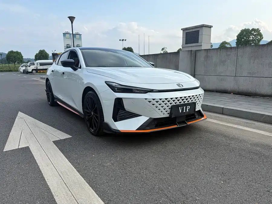 Changan UNI-V
