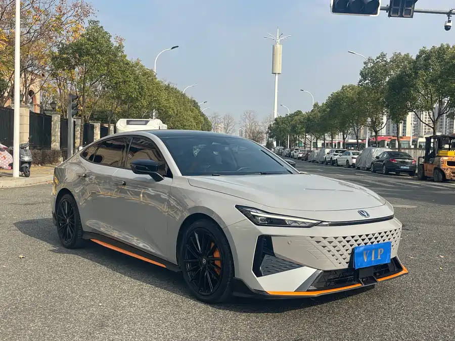 Changan UNI-V