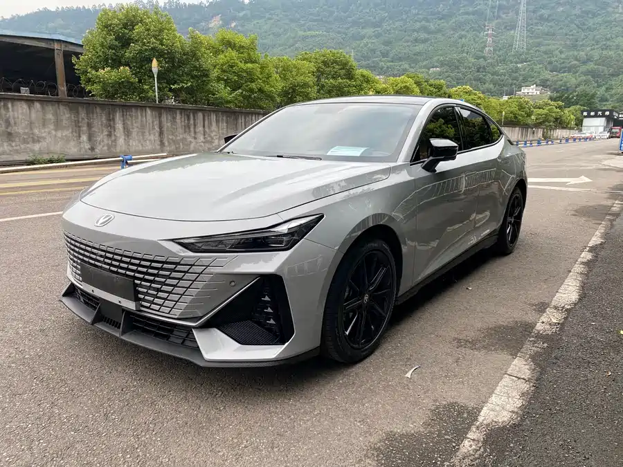Changan UNI-V