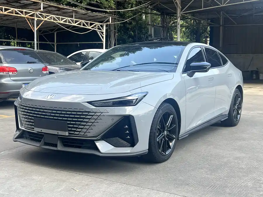 Changan UNI-V