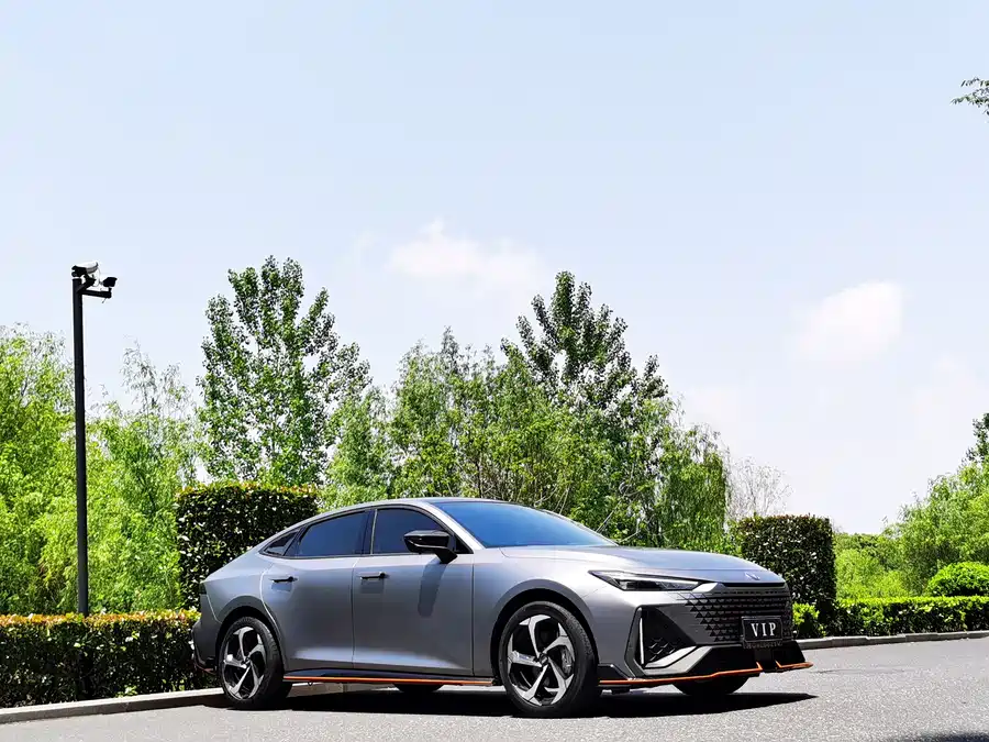 Changan UNI-V