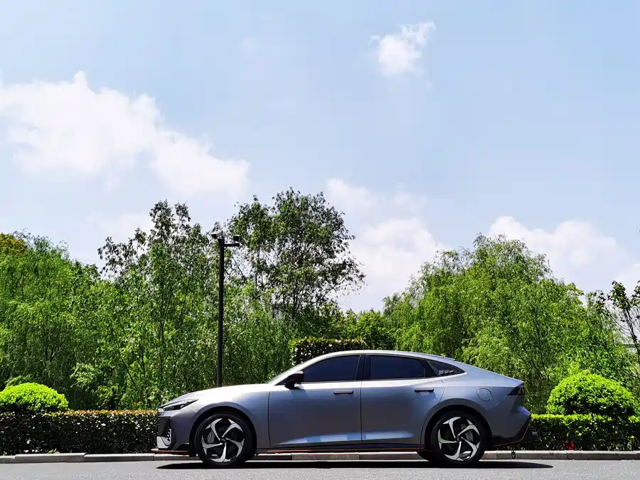 Changan UNI-V