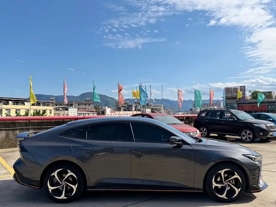 Changan UNI-V