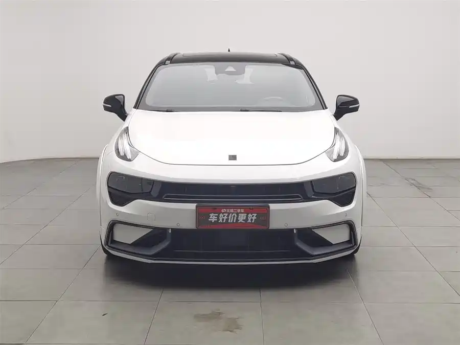 Lynk & Co 02 Hatchback
