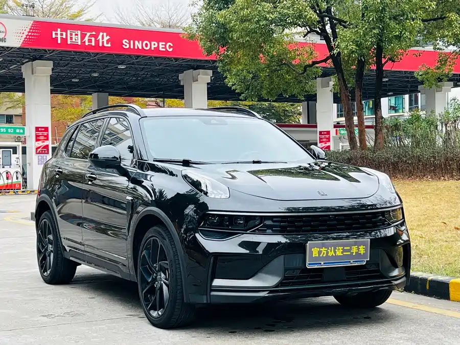 Lynk & Co 01
