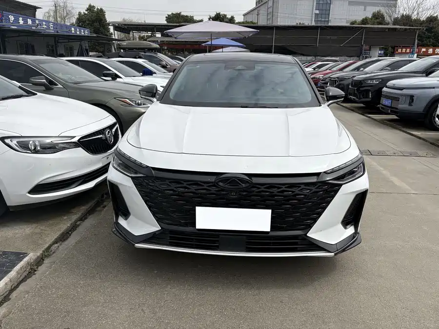Chery Arrizo 8