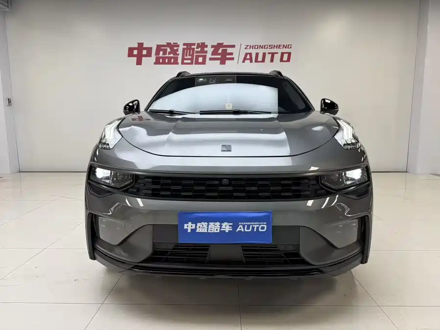 Lynk & Co 01