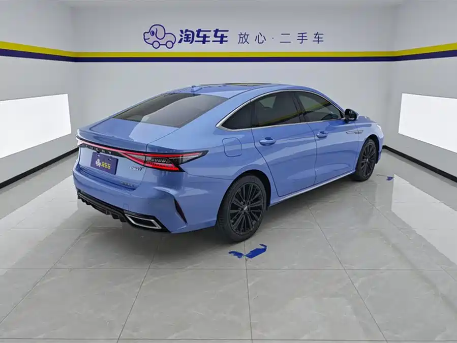 Chery Arrizo 8