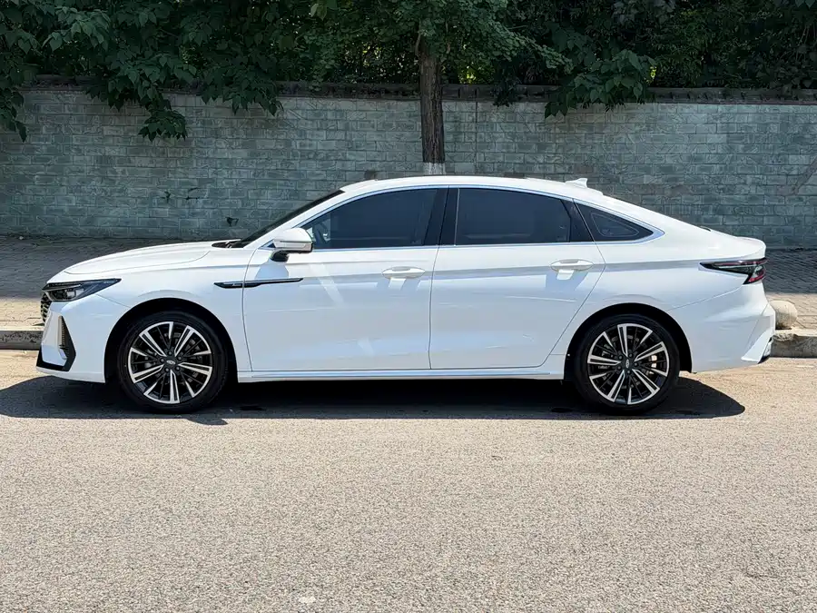 Chery Arrizo 8