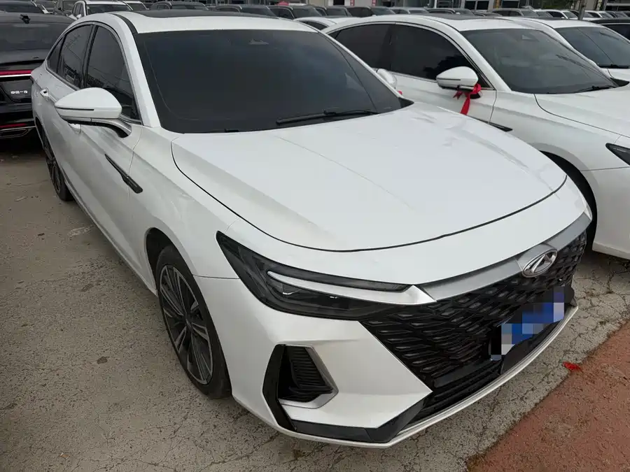 Chery Arrizo 8