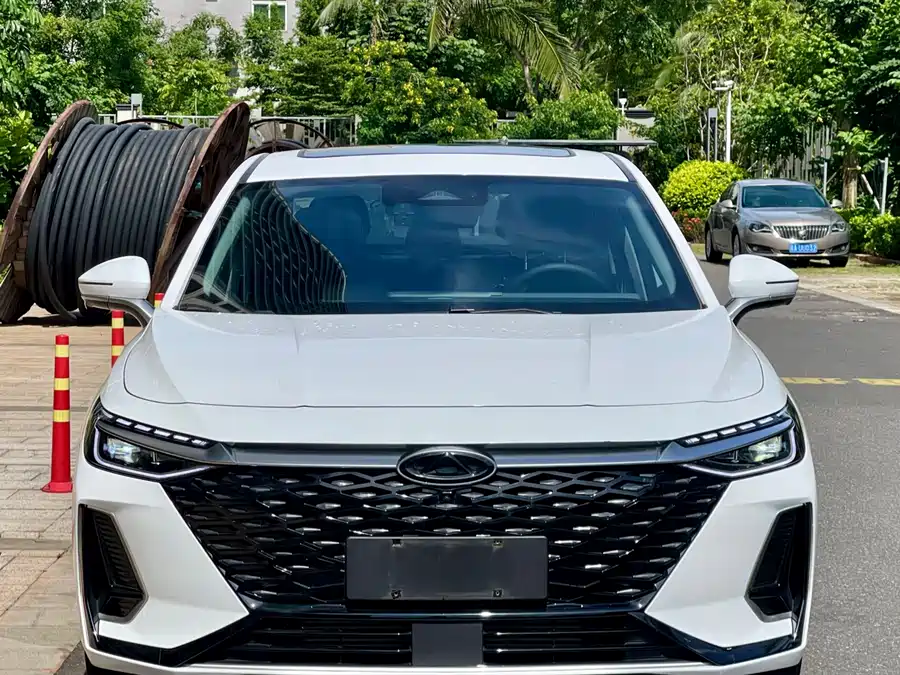 Chery Arrizo 8