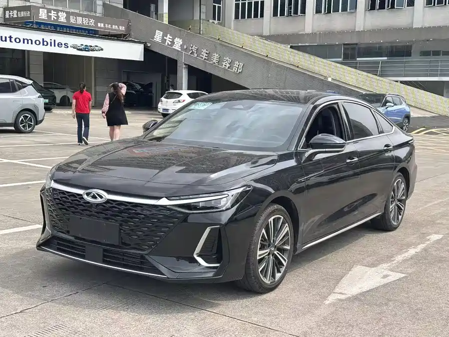 Chery Arrizo 8
