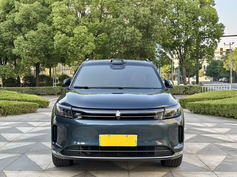 AITO Wenjie M7