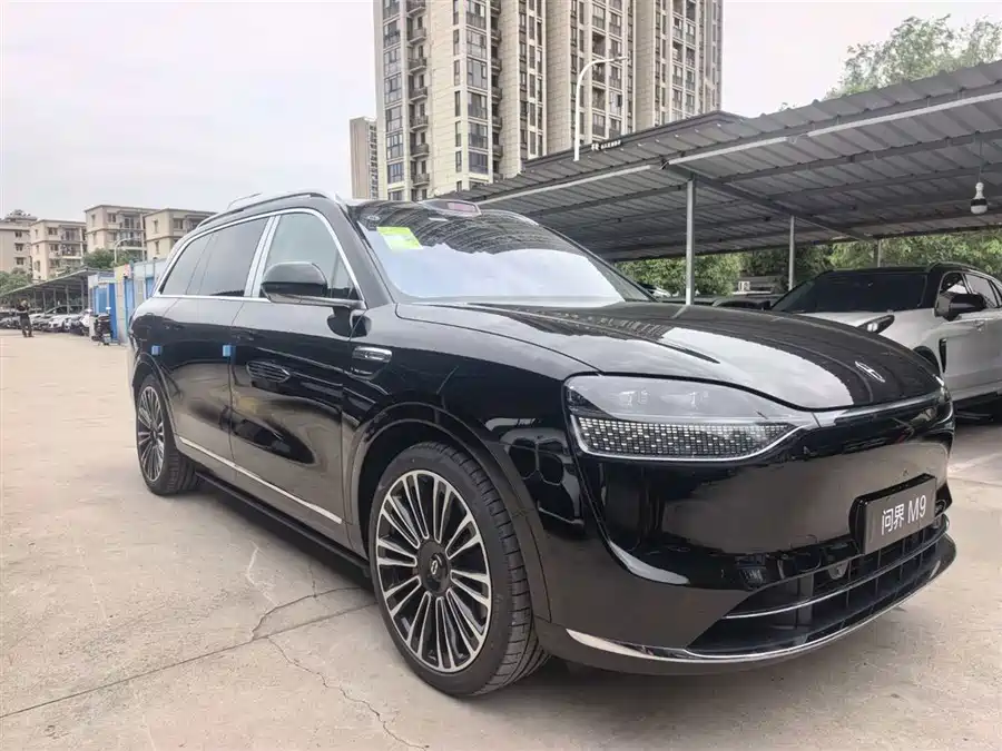 AITO Wenjie M9