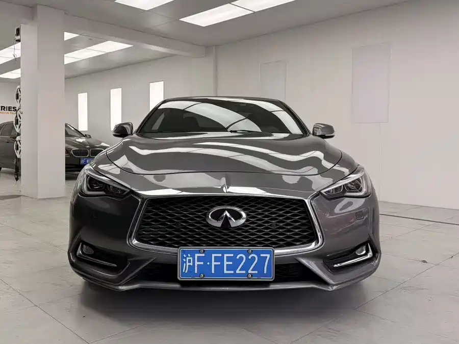Infiniti Q60