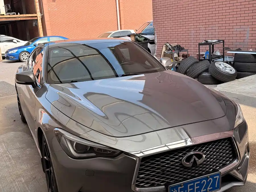Infiniti Q60