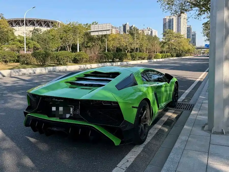 Lamborghini Aventador