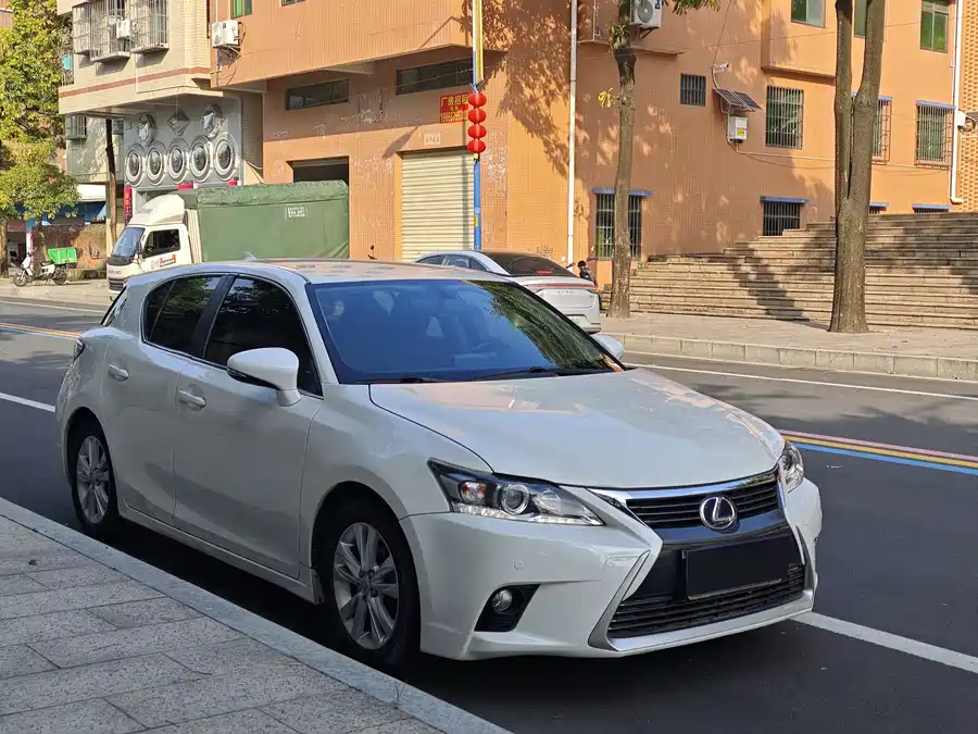 Lexus CT