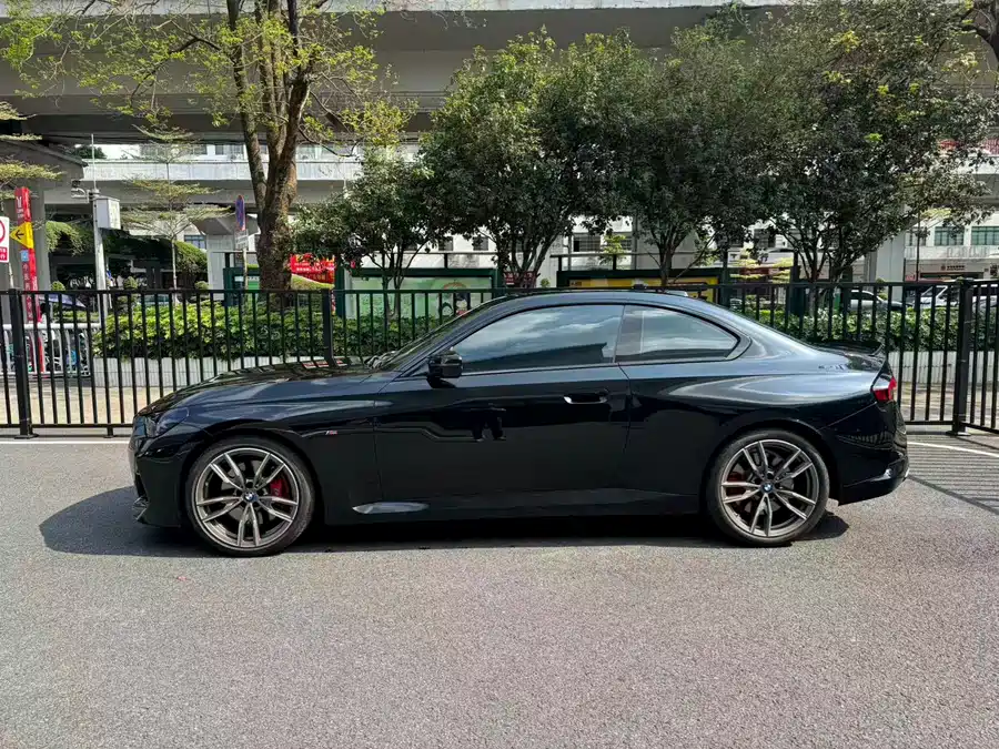 BMW M240i