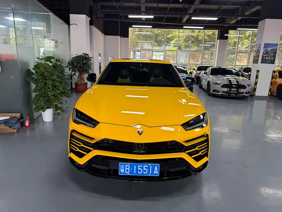 Lamborghini Urus