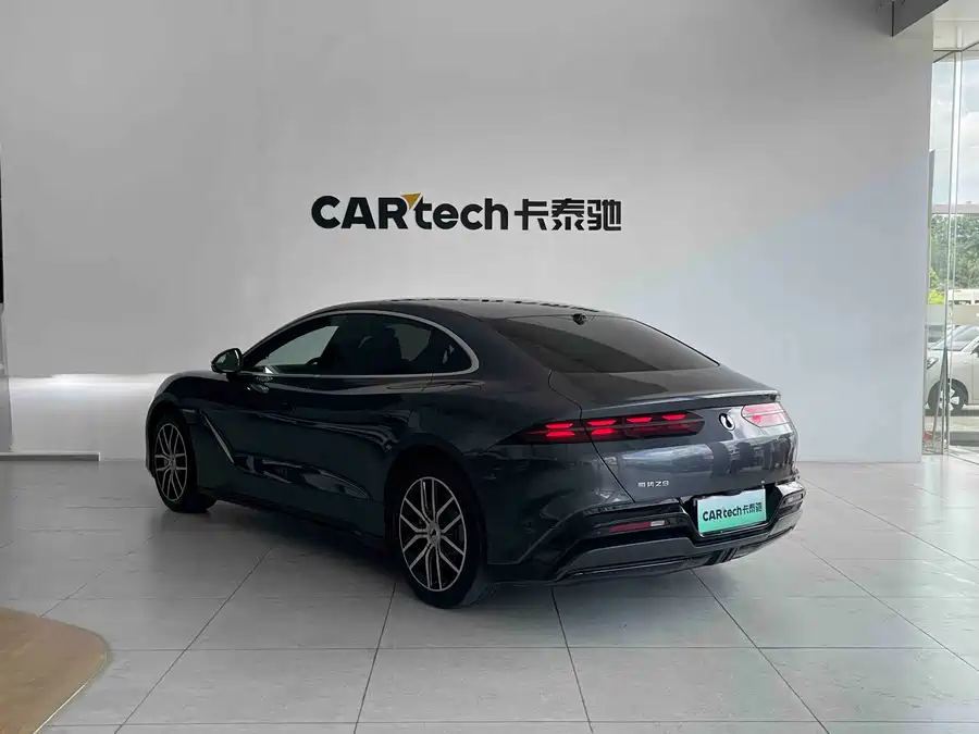 BYD Z9