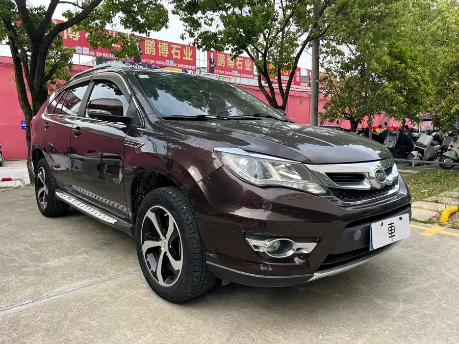 BYD S7