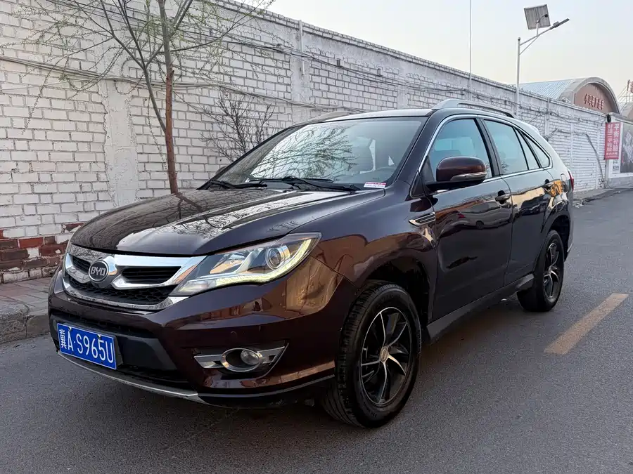 BYD S7
