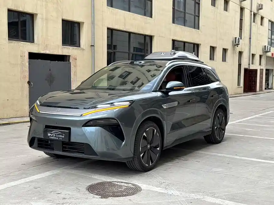 BYD Tang L