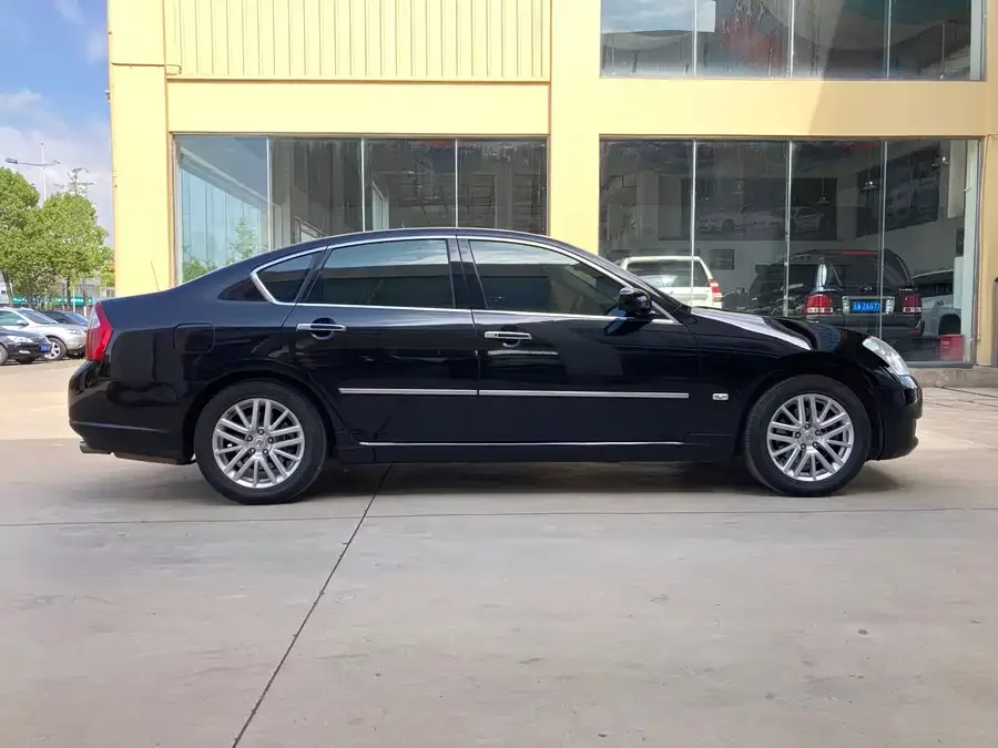 Nissan Fuga