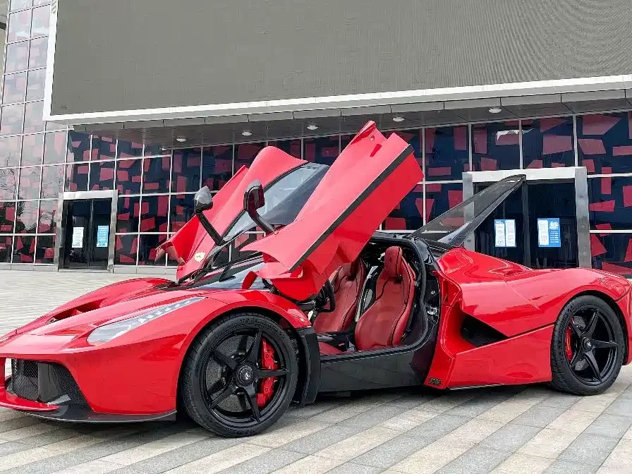 Ferrari La