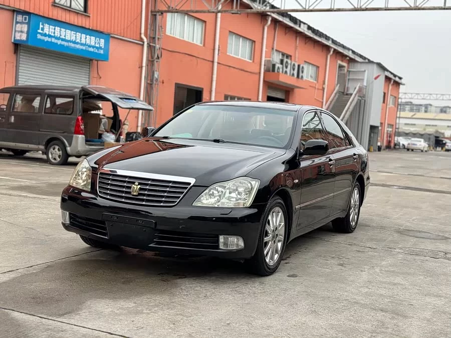 Toyota crown