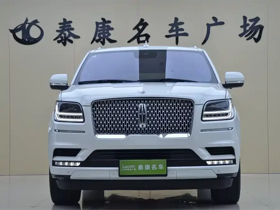 Lincoln Navigator