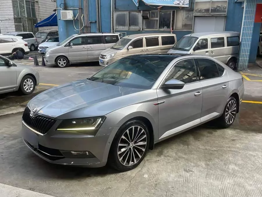 Skoda SuperB