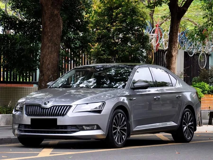 Skoda SuperB