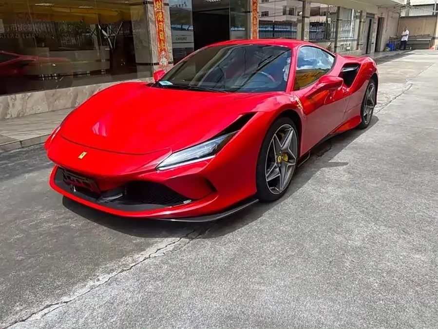 Ferrari F8