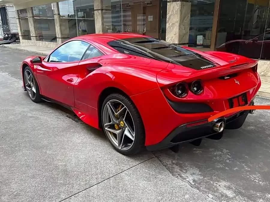 Ferrari F8