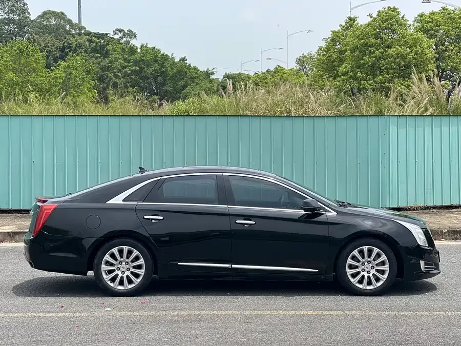 Cadillac XTS