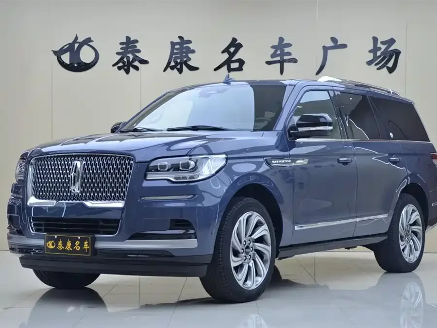 Lincoln Navigator