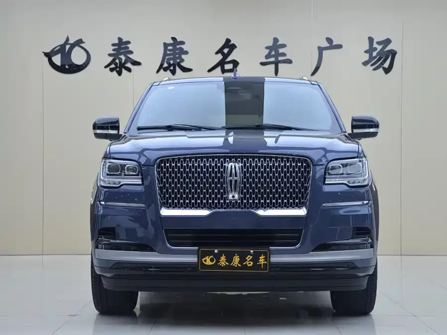 Lincoln Navigator