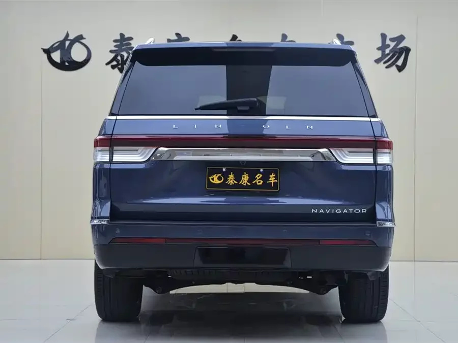 Lincoln Navigator