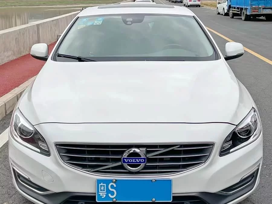 Volvo S60