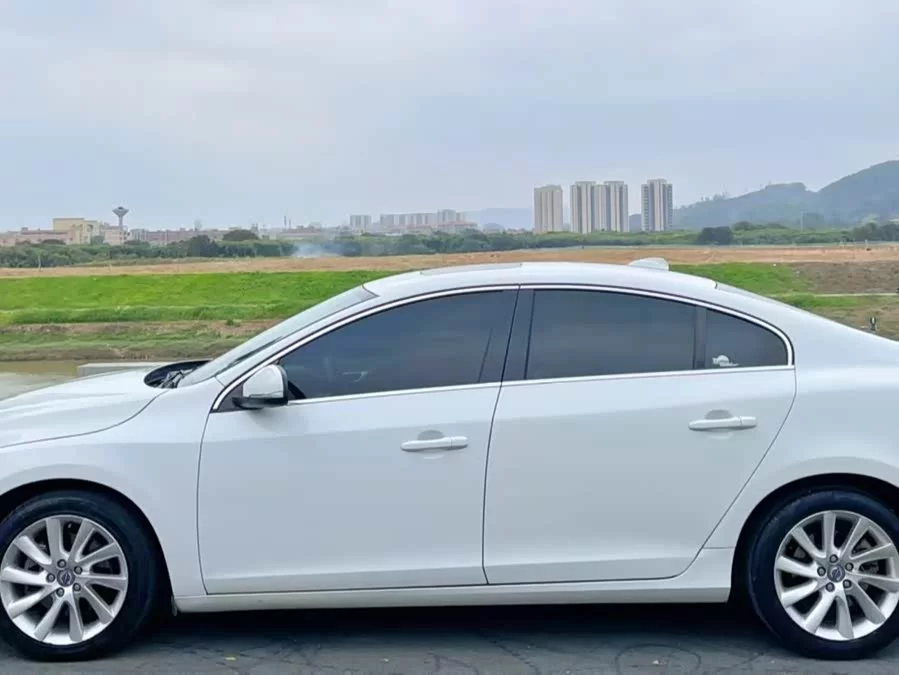 Volvo S60