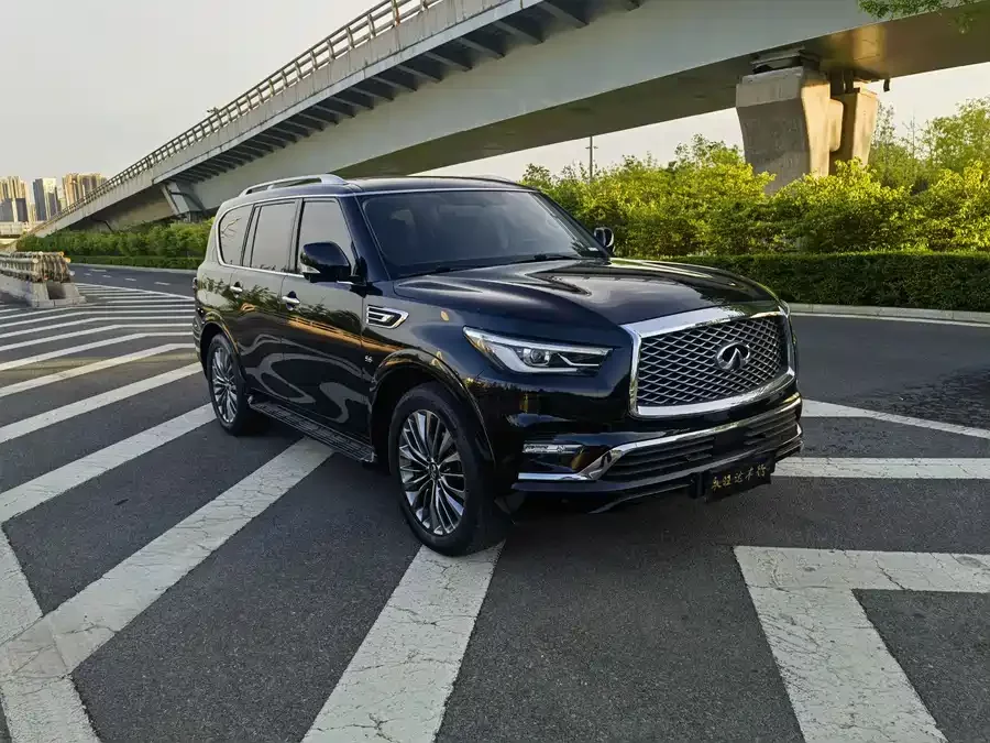Infiniti QX80