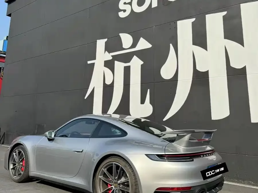 Porsche 911