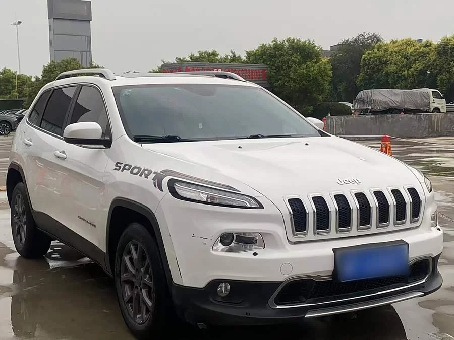 Jeep Cherokee