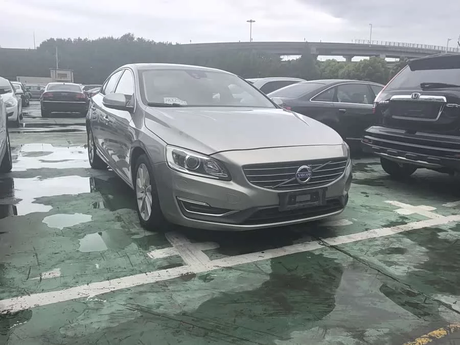 Volvo S60
