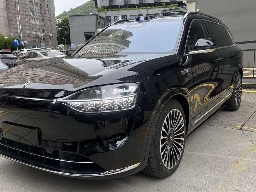 AITO Wenjie M9