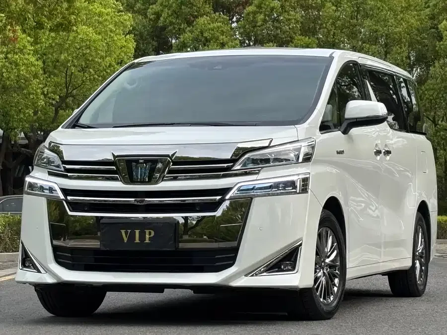 Toyota Crown Vellfire