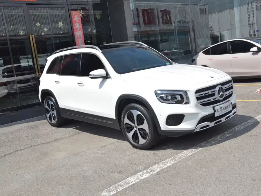 Mercedes Benz GLB