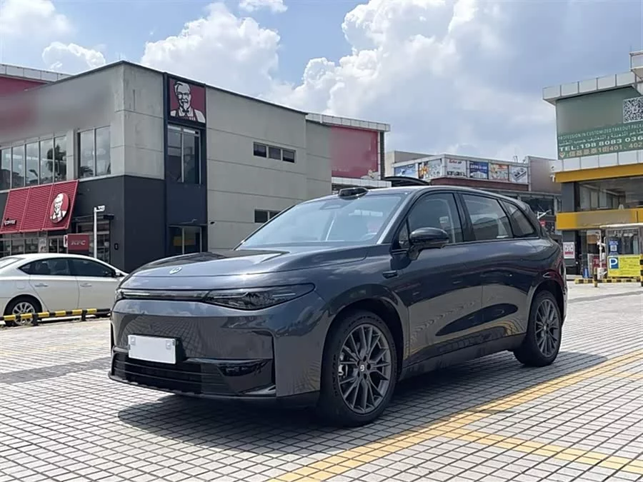 Leapmotor C10